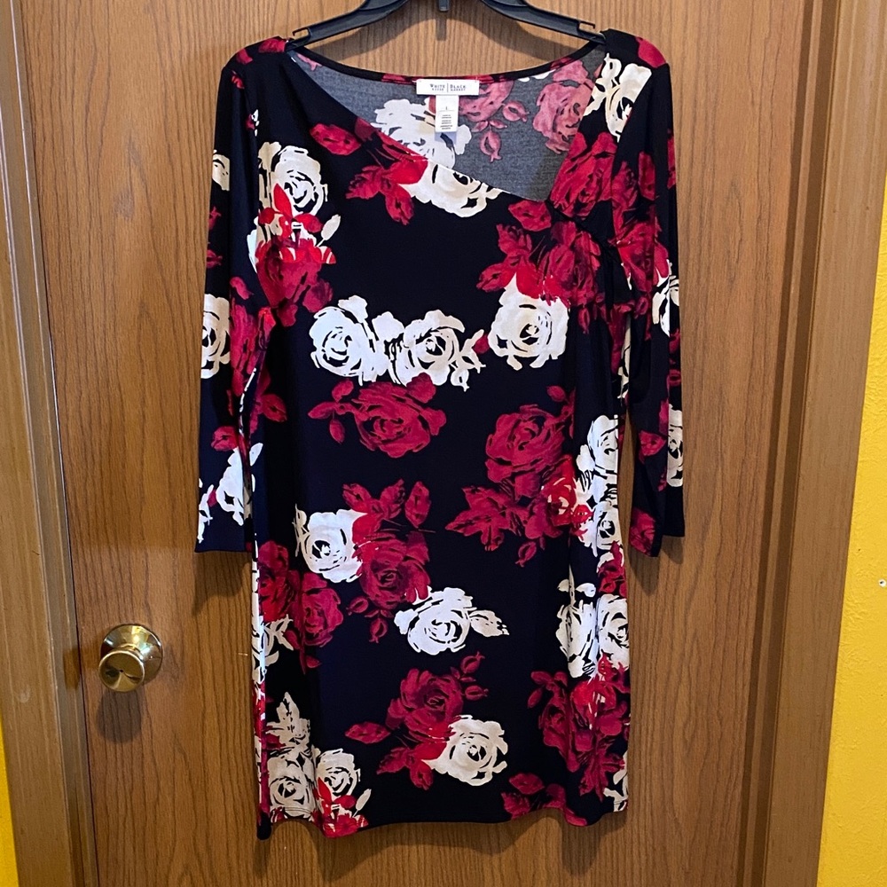 White House Black Market Red and White Floral Long Sleeve Dress